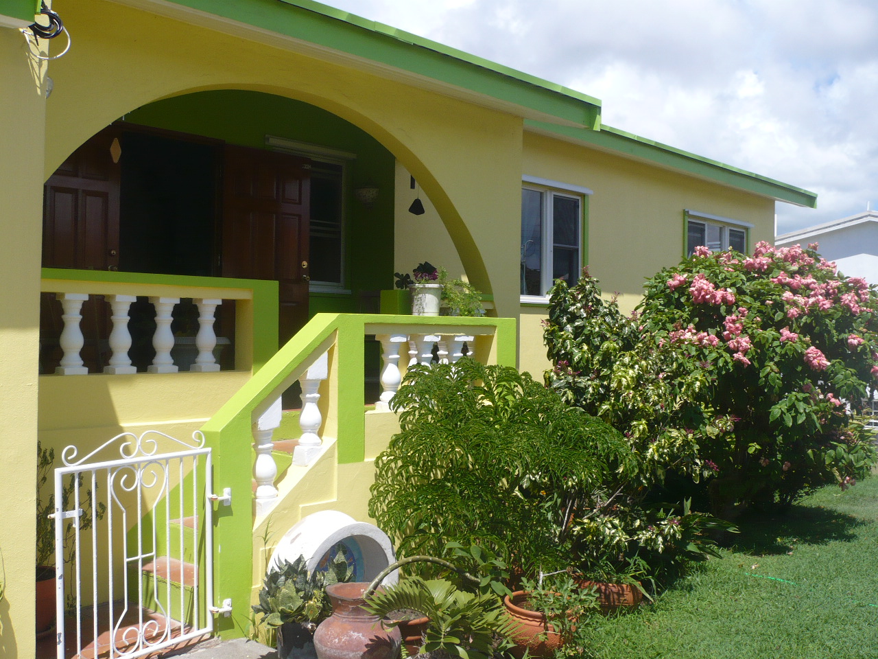 Earle's Morne 3 Bedroom Home - AVAILABLE...Click Here For Details